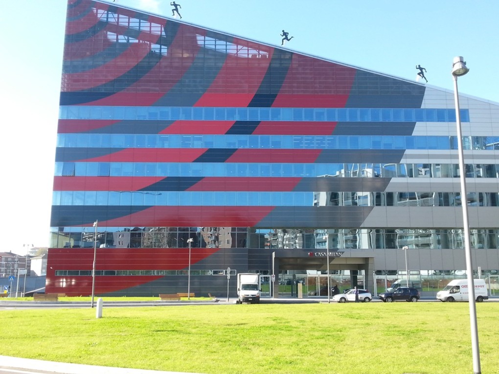 casa milan leef bologna