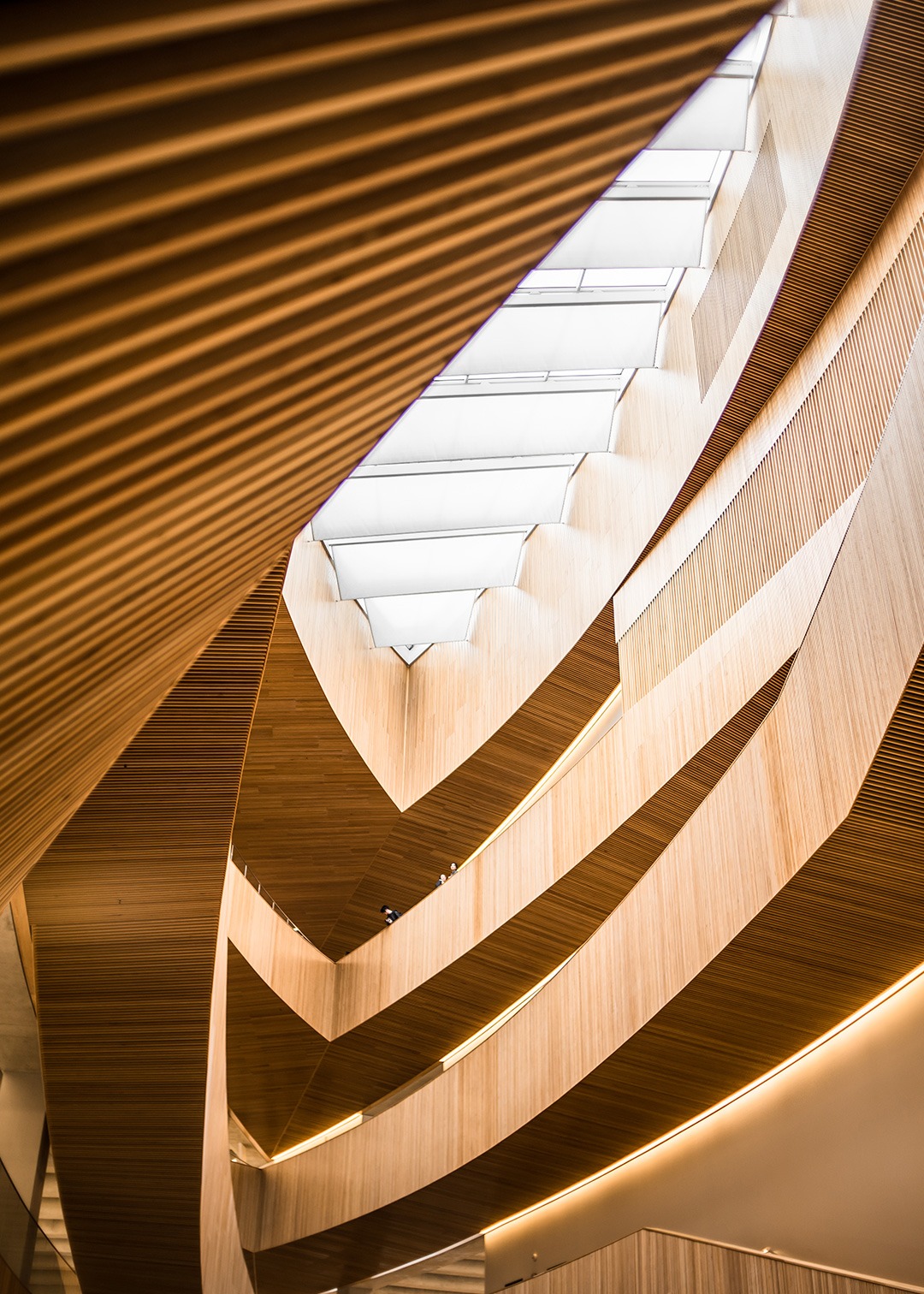 Controsoffitto in listelli di legno leef