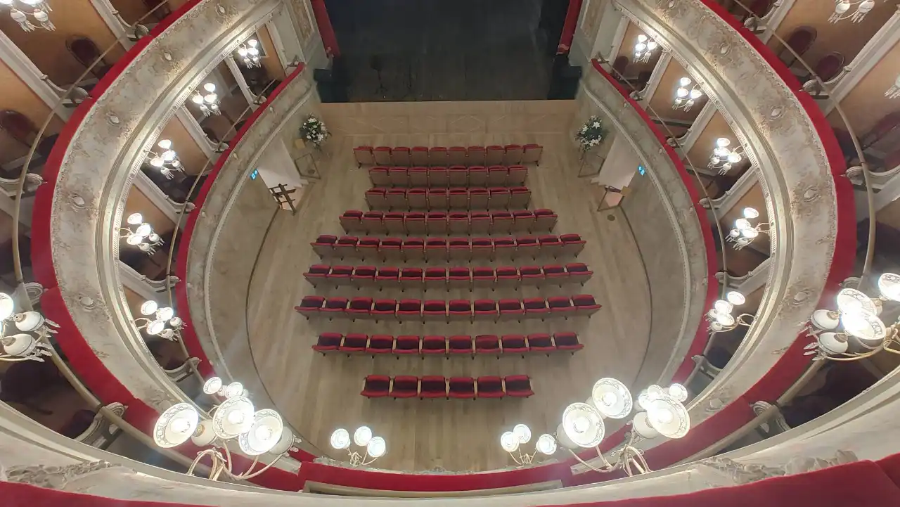 Leef costruzioni antisismiche teatro crevalcore bologna